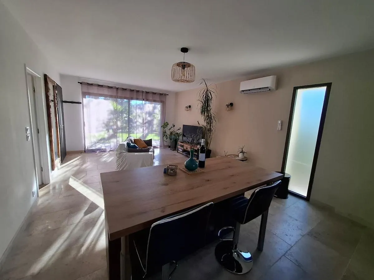 Pine And House Direction With Private Jacuzzi - Villa Istres 0*,  France