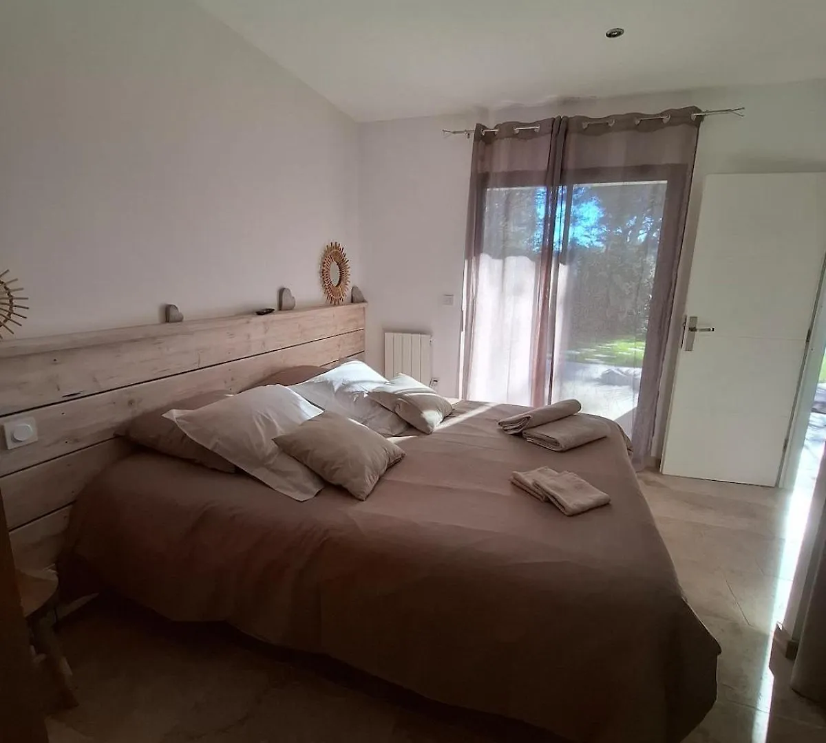 Holiday home Pine And House Direction With Private Jacuzzi - Villa Istres France